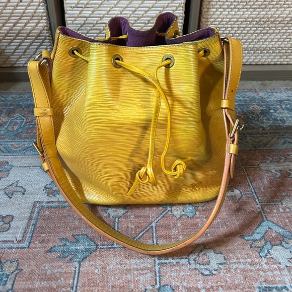 LOUIS VUITTON Noe GM Vintage Drawstring Bucket Bag Yellow Epi Leather - Picture 5 of 16